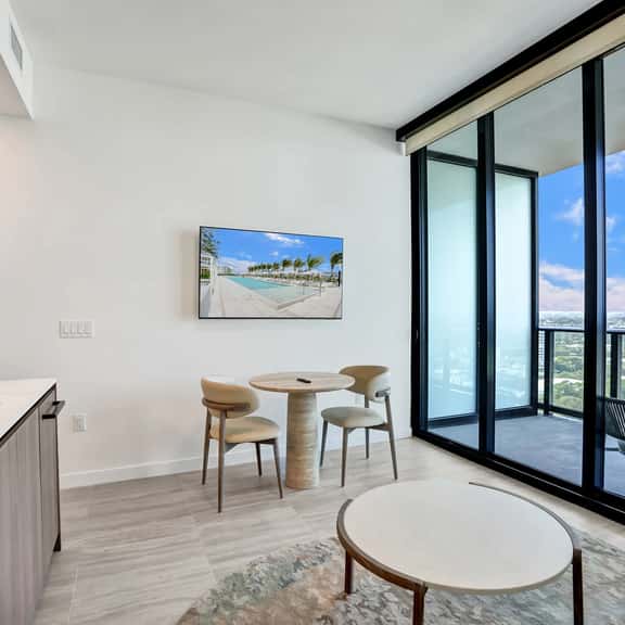 Stunning 15th Floor 1BR | Ocean Views & Beach - Image 1