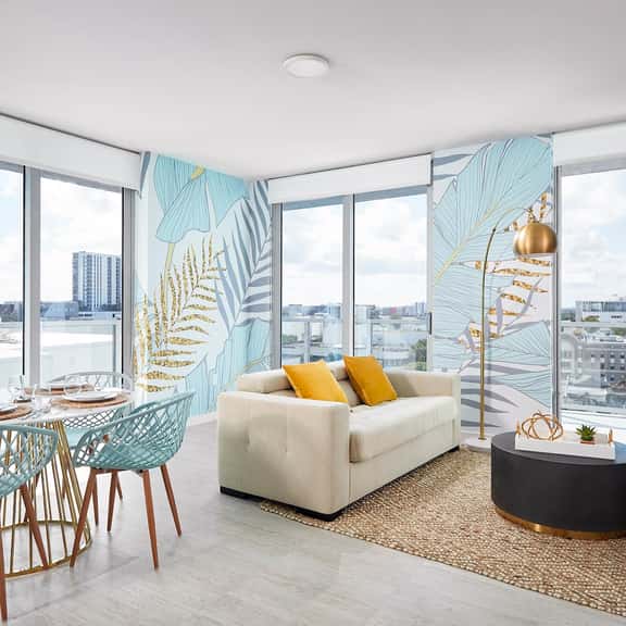 One Bedroom Queen Bed With City Views - Image 1