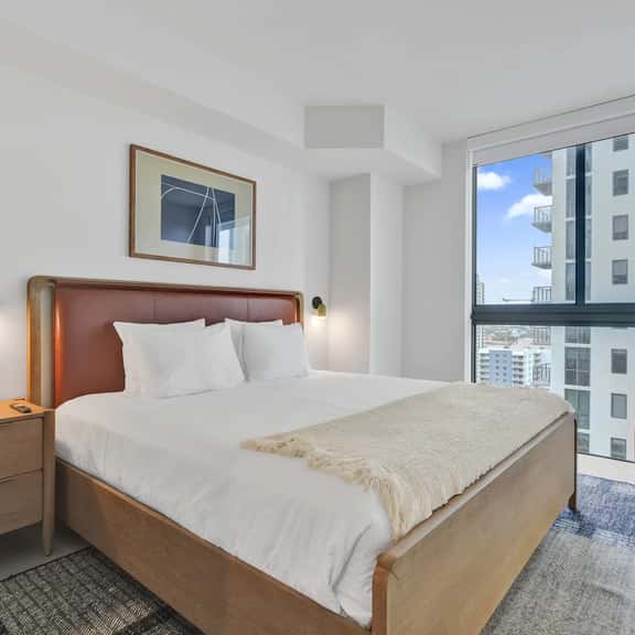 Brand New 1/1 Condo, Downtown Miami - Image 1
