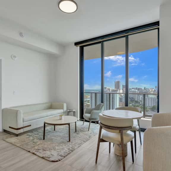 18th Floor Coastal Oasis | Pool, Gym &Beach Access - Image 1