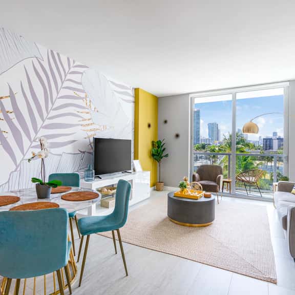 Tropical Miami Dream! 1 Bdrm Condo-Miami - Image 1