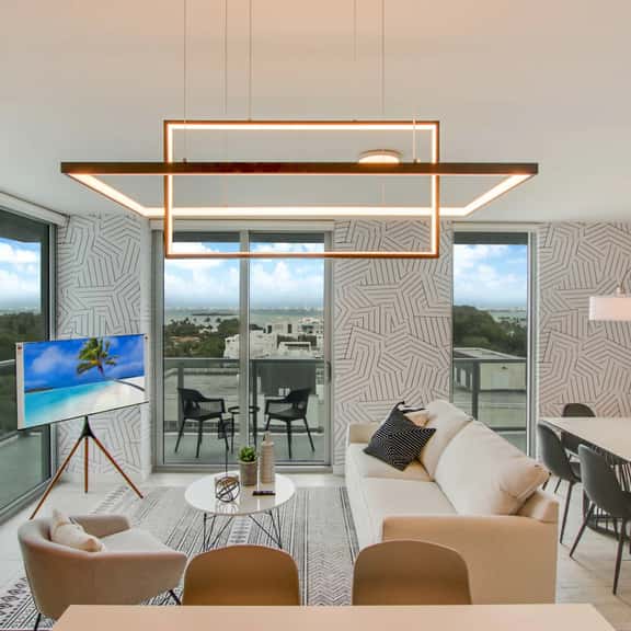 Bayviews 2 Bdrm Miami Design Apt! - Image 1
