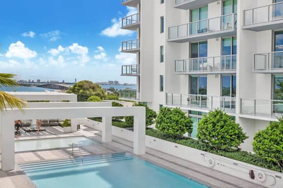 Rare Modern 1Bdrm Condo- Miami Design Dist - Image 5