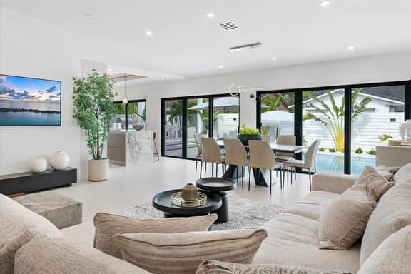 Chic Miami Luxe Villa - with Pool & Outdoor Oasis - Image 4