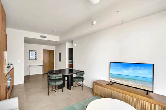 Amazing Trendy New 1/1 Condo,Downtown Miami 21st F - Image 5