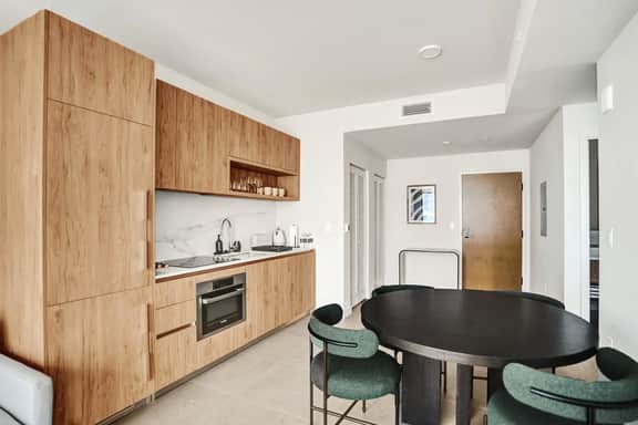Amazing Trendy New 1/1 Condo,Downtown Miami 21st F - Image 4