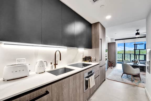 Luxury studio in North Beach - Image 3
