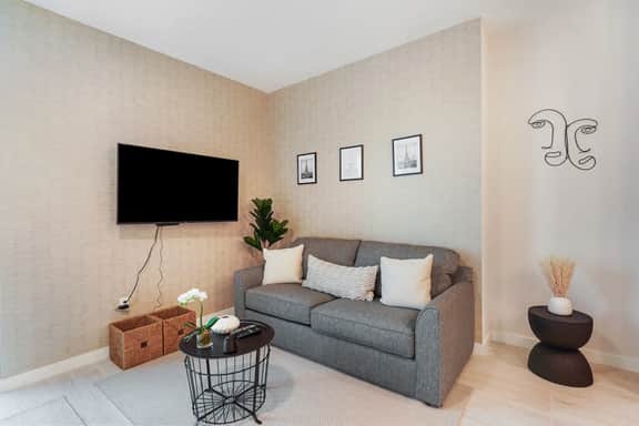 Studio With King Bed - Pool Views - Image 3