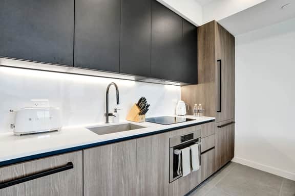 NEW 1BR in Miami Beach, Walk to Beach, Resort - Image 5