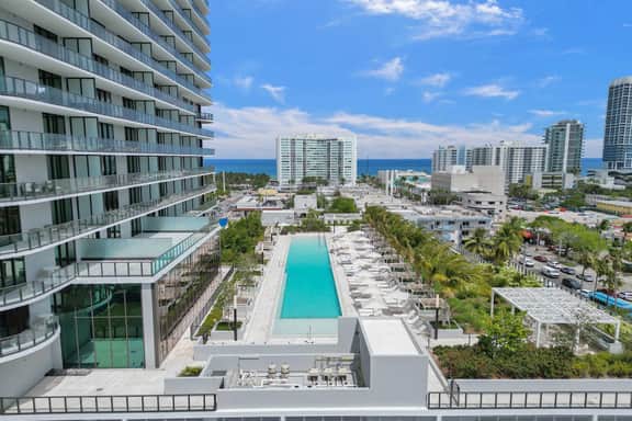 NEW 1BR in Miami Beach, Walk to Beach, Resort - Image 3