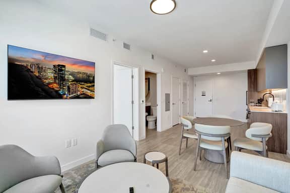 Elegant 1BR Retreat | Pool Deck, Gym & Beach - Image 5