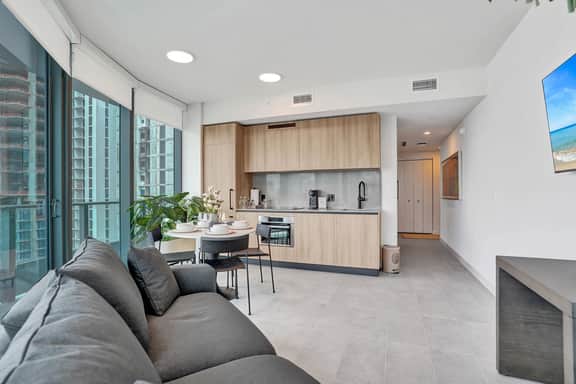 Trendy Miami Area, Downtown Miami 1/1 29th floor - Image 5