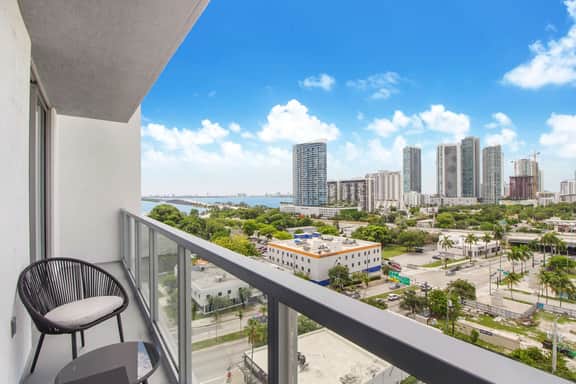 Brand New 1 Bdrm Condo, Best Miami Area - Image 5