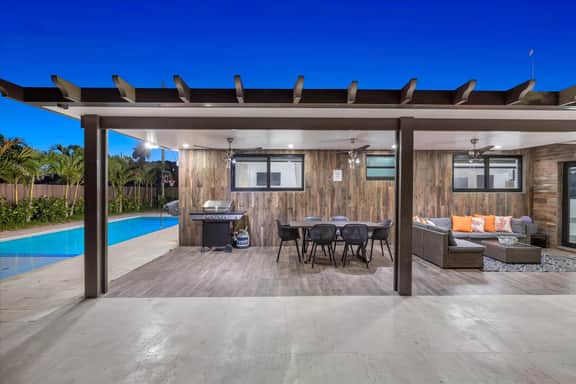 Miami 4BR Villa Heated Pool, Game & Basketball - Image 4