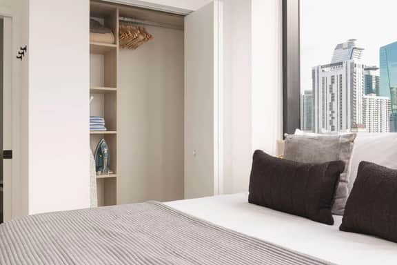 Trendy 2BR Retreat in Downtown Miami Free Parking - Image 3