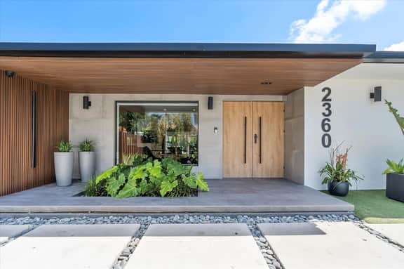 Modern 6-Bedroom Villa | Aventura, Miami | Sleeps 19 - Image 2