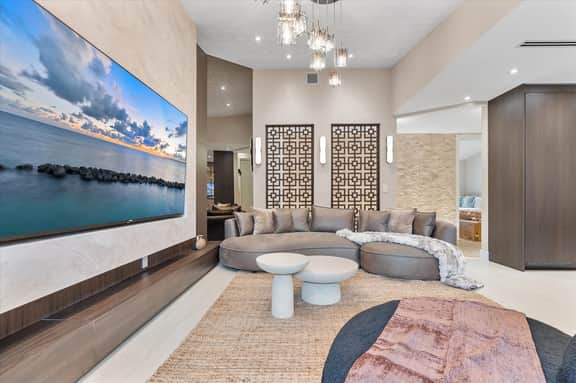 Miami Luxe House Canal Access - Image 5