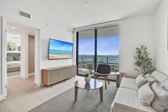NEW spectacular 3B3B Ocean view 28th Floor - Image 2