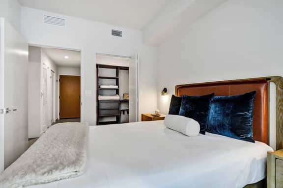 New 2/2 Condo at The Crosby Miami World Center - Image 5