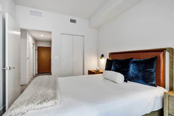 New 2/2 Condo at The Crosby Miami World Center - Image 4