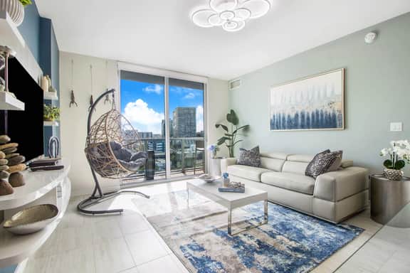 Beautiful & Stylish 1 Bdrm Condo, Design District - Image 5