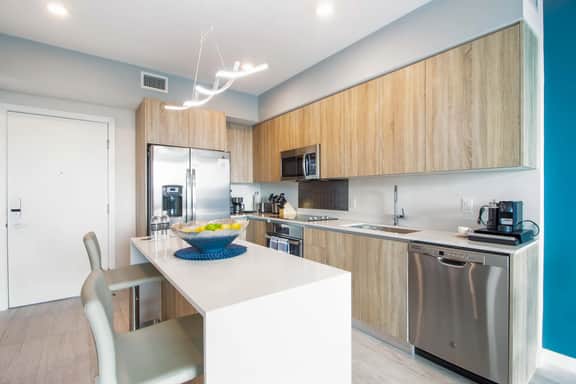 Beautiful & Stylish 1 Bdrm Condo, Design District - Image 2