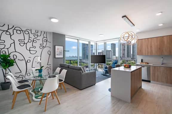 Panoramic Bay + City Views! 2Bdrm Condo- Miami - Image 2