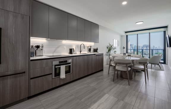 Stylish 1BR | Unit 806, Pool & Gym Access - Image 4