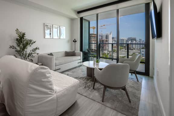 Stylish 1BR | Unit 806, Pool & Gym Access - Image 2