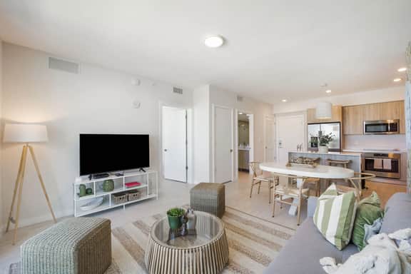 Tropical Miami Oasis - 1Bdrm Condo Skyline Views - Image 4