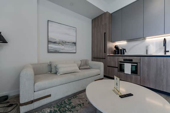 20th Floor Urban Coastal Escape | Oceanview 1BR - Image 4