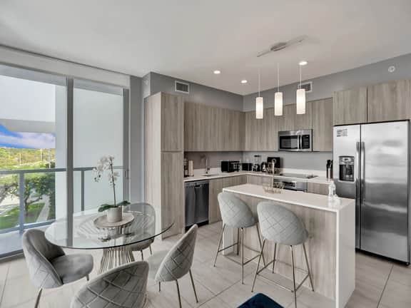 New 1 Bdrm Condo Best Miami Location - Image 5