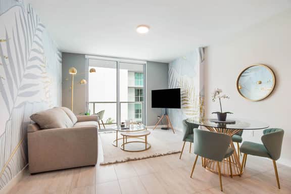 Pool & Bay Views 1 Bdrm Condo| Best Miami Location - Image 4