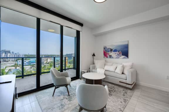 Designer Beach Escape | Pool, Gym & Luxe 1BR - Image 4