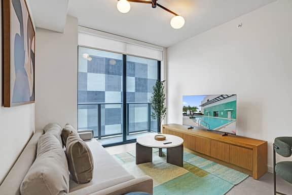 New 1/1 Condo, Downtown Miami Area Cool Amenities - Image 5
