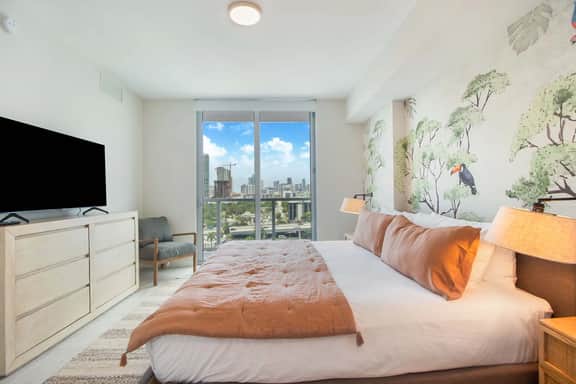 Cool City Views 1 Bdrm Condo, Best Miami Area - Image 3