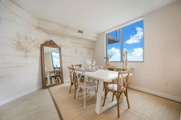 Spectacular Views 2 Bdrm Condo, Miami Design Distr - Image 5
