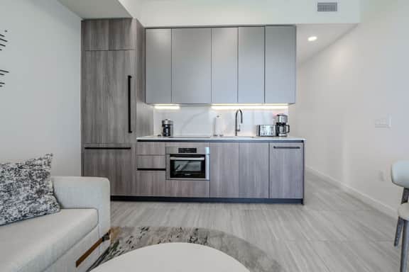 Sky-High Beach Escape | 19th Floor 1BR at 72 Park - Image 4