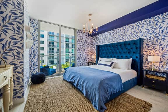 Designer's Dream! 2 Bedroom Condo with Bay Views - Image 3