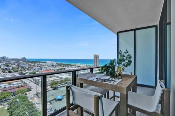 19th Floor Beachside Escape | Pool, Gym & Beach - Image 2