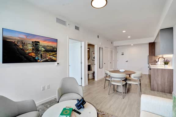 Sunny 1BR Condo | Pool, Gym & Beach Access - Image 4