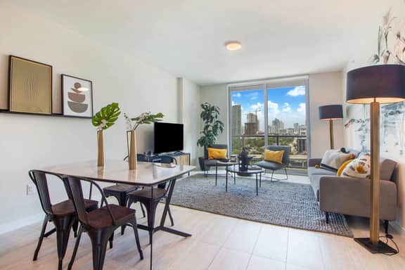 Amazing 1 Bdrm Condo, Miami Design District - Image 2