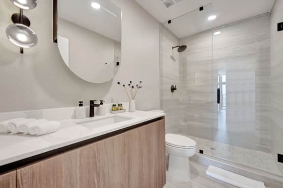 NEW: Ultimate Penthouse 3BR/2BA | Pool & Beach - Image 4