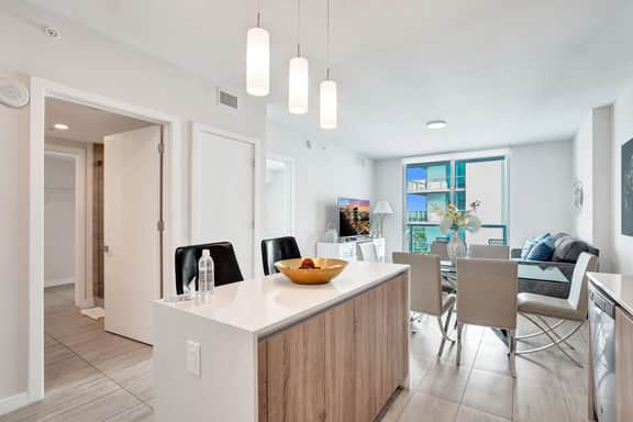 Brand NEW beautiful 1Brd Condo, Miami Design Dist. - Image 2