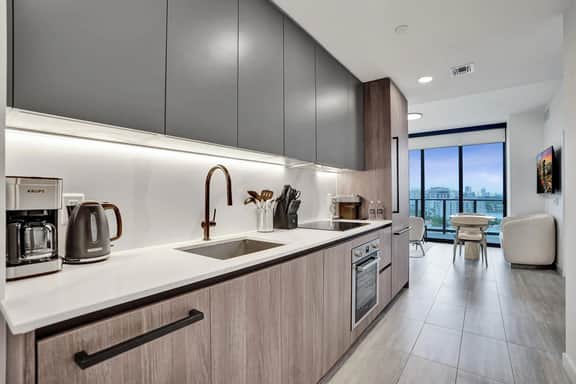 Live High & Breezy | 11th-Floor 2BR/2BA, 72 Park - Image 4