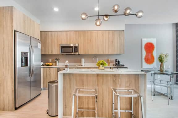 Bay + Pool Views! Modern 1Bdrm Condo - Miami - Image 5