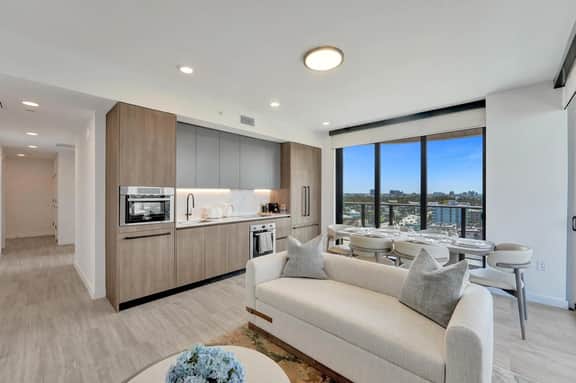 NEW Spacious 19th Floor 3BR | Pool, Gym & Beach - Image 3