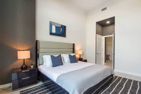 Clean & Modern 1 Bdrm Condo- Miami Design Dist - Image 2