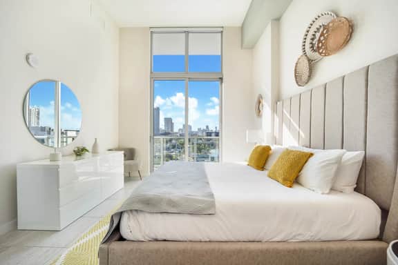 Boho 1 Bdrm Condo With City Views - Image 4