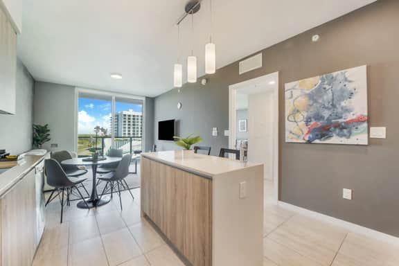 Trendy 1 Bdrm Condo, Miami Design District - Image 3